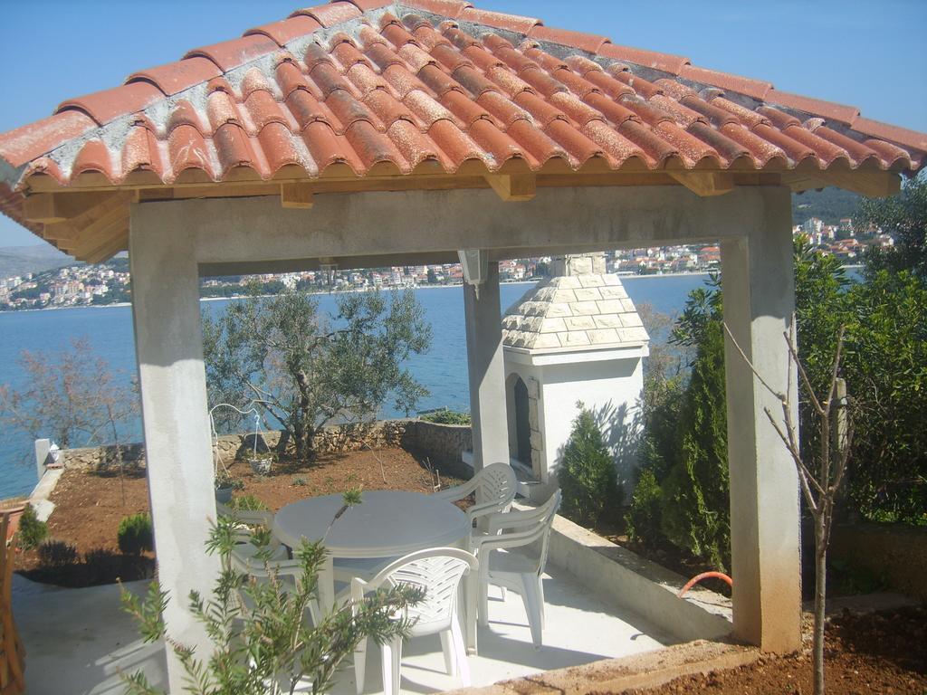 Apartments Iva Alla Трогир Стая снимка