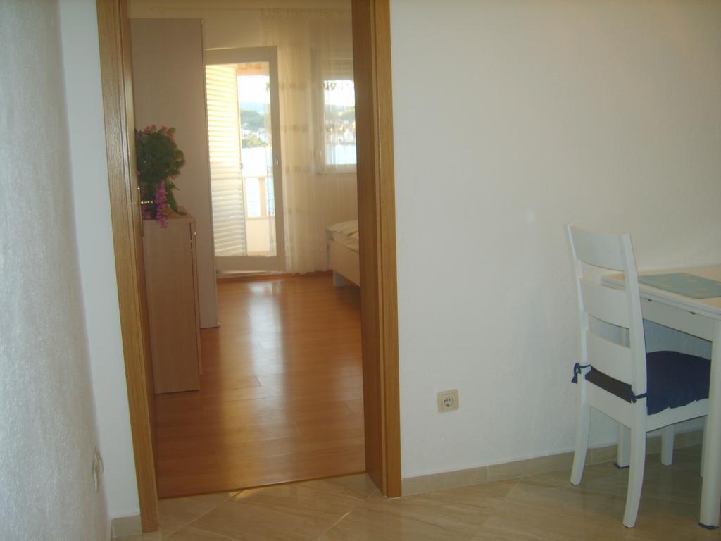 Apartments Iva Alla Трогир Екстериор снимка